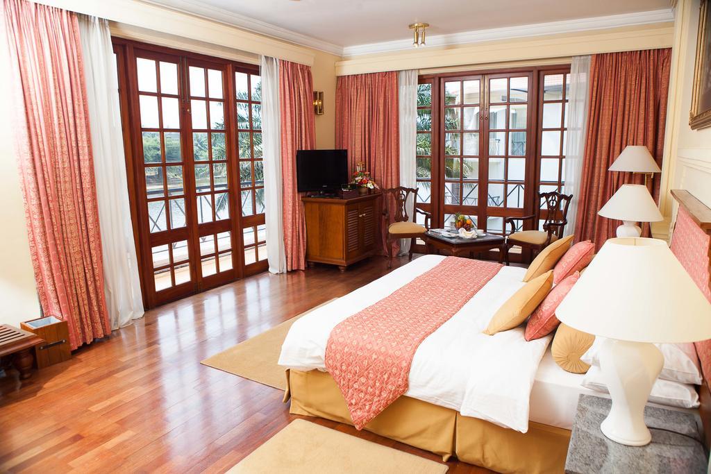 קנדי Mahaweli Reach Hotel מראה חיצוני תמונה